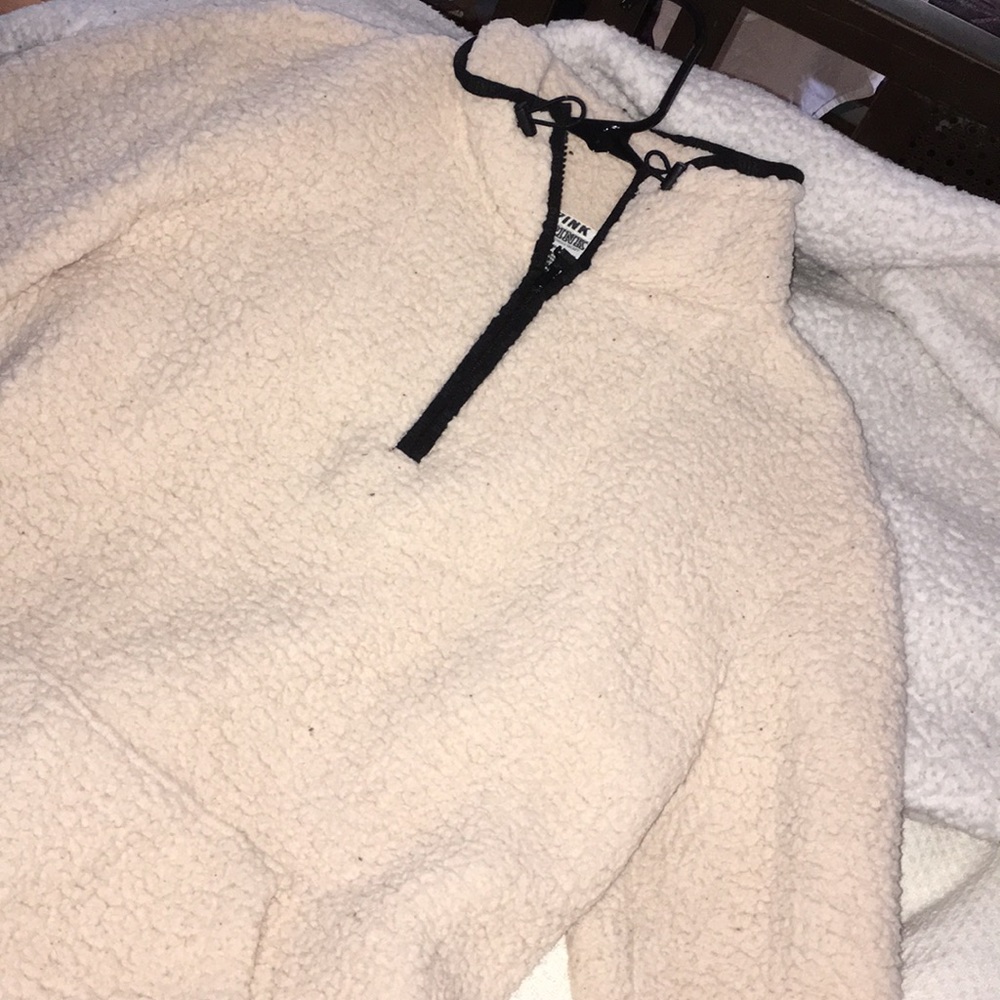 VS PINK sherpa pullover